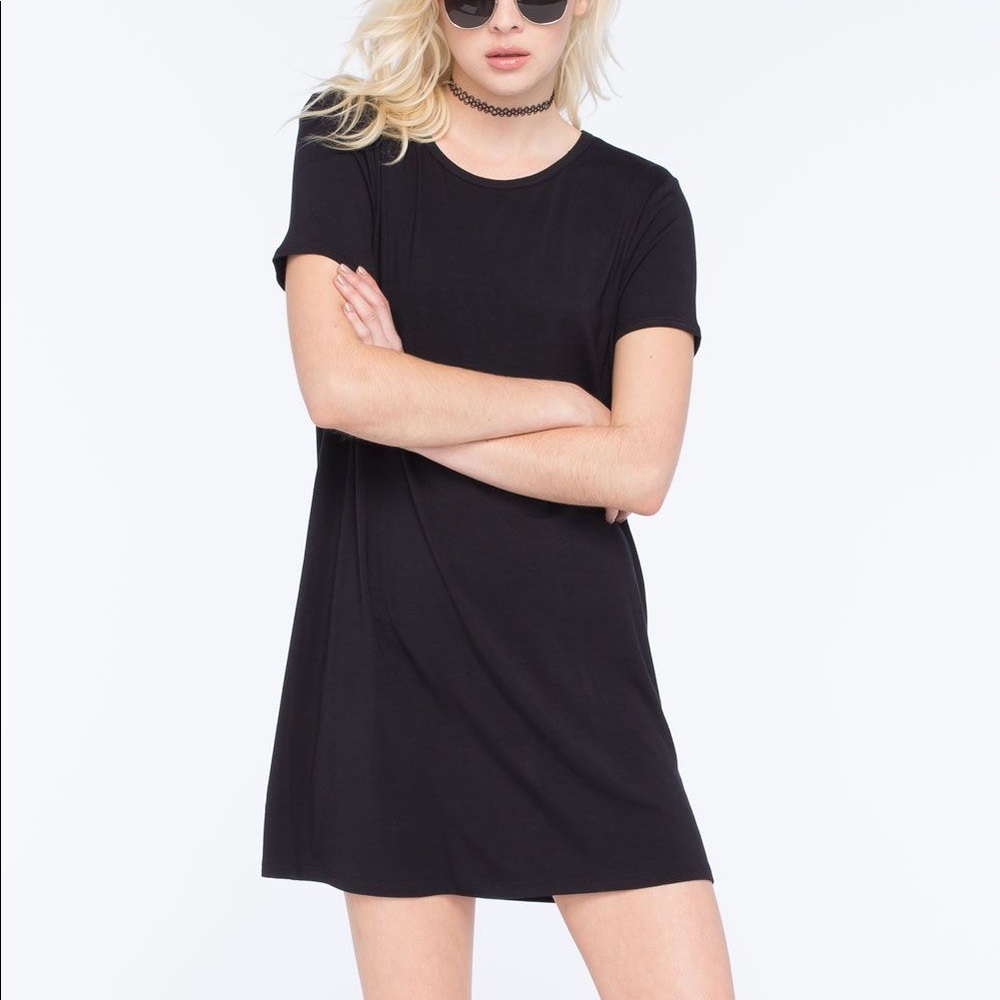 Socialite Black T-Shirt Dress